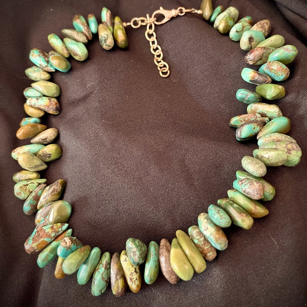 Turquoise Necklace w/Silver Clasp